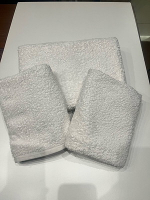 Cotton towel set white 2 face towels and 1 bath towel like new, unused