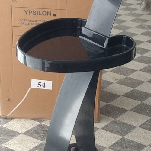 Salon assistant new with metal frame and plexiglass surface