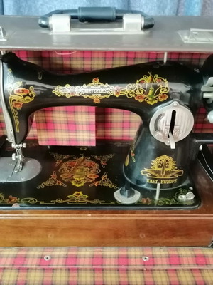 Mercedes sewing machine like new, former Soviet Union, with case