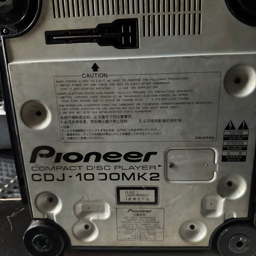 Pioneer CDJ-1000MK2 Professional DJ Players pair like new