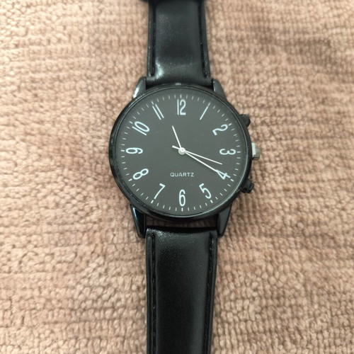 Men's Quartz Watch Black Minimal Design with Leather Strap