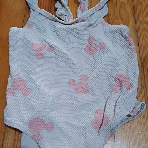 Children's swimsuits used, pack of 8, size 1-1.5 years