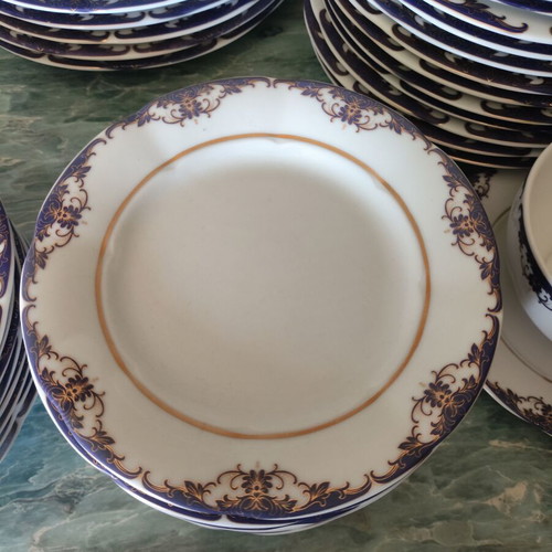 Mitterteich Bavaria porcelain dinnerware set, 48 pieces, cobalt blue and gold filigree