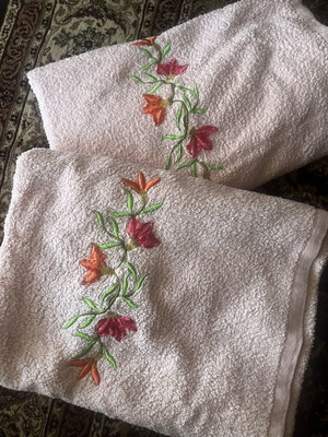 Towel set new, pink with floral embroidery, cotton