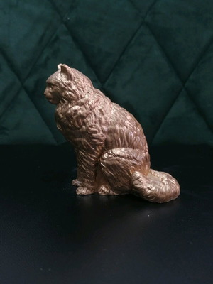 Plaster cat figurine new in gold color