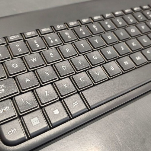 Logitech K400+ Wireless Keyboard like new