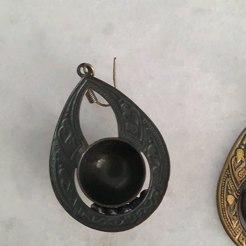 Earrings used in good condition
