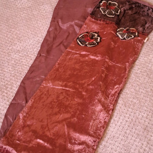 Skondras women's scarf used, burgundy velvet with flowers