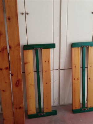 Κρεββάτι σουηδικό ξύλινο μασίφ για στρώμα 90 cm μεταχειρισμένο χωρίς τάβλες