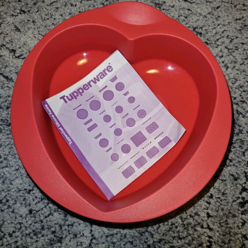 Tupperware Heart Silicone Mold new