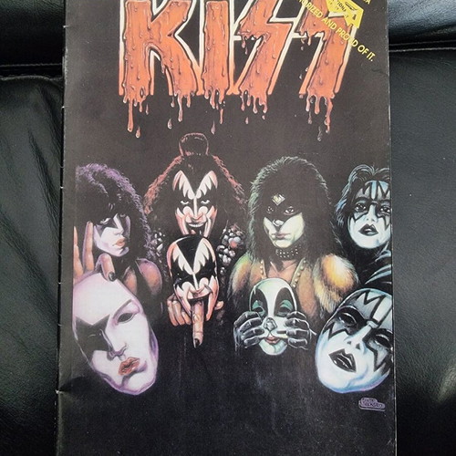 Kiss comic book set with used mousepad