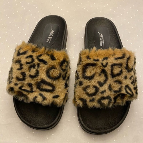 Fift Avenue slippers with fuzzy animal print, new, size 40
