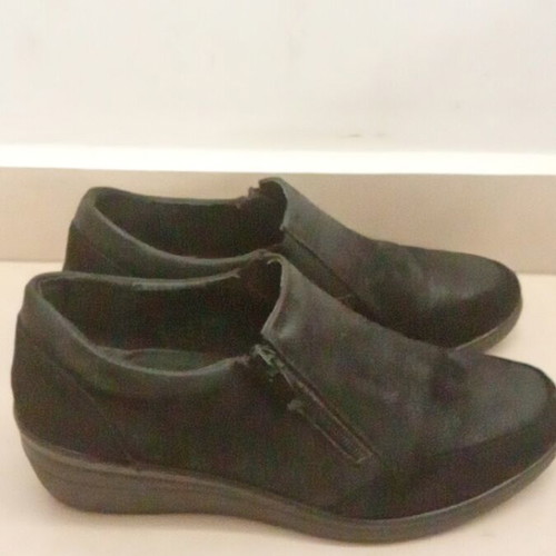 Shoes used size 38 black, very comfortable