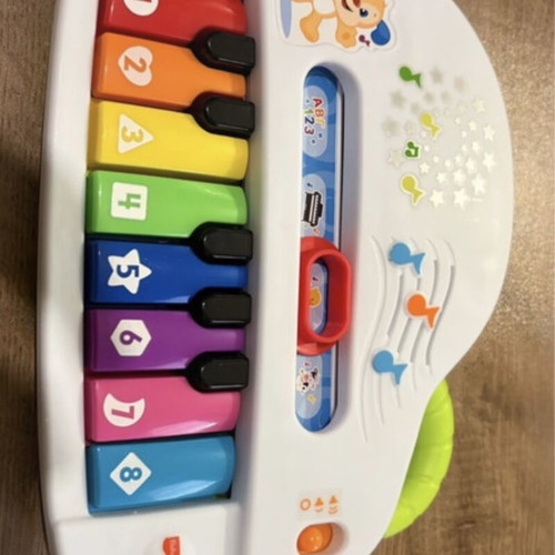 Fisher Price interactive musical piano with lights