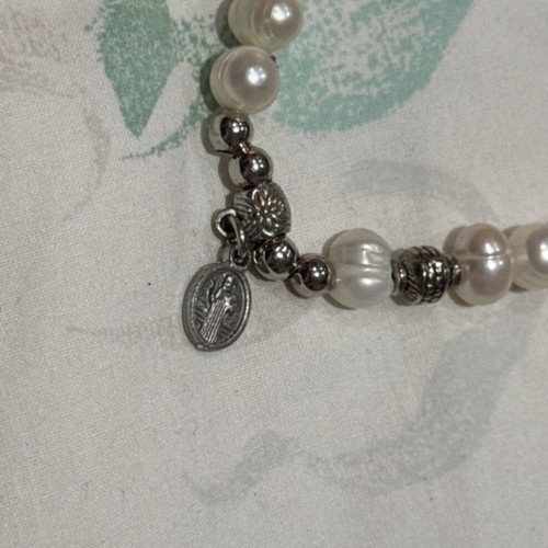 Rosary bracelet with perles, like new, vintage style