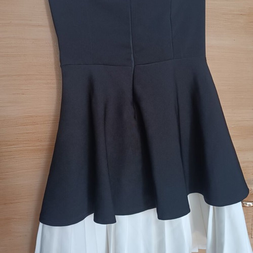 Custom-made women's dress like new, corset style, zipper back, small size