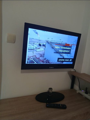 Τηλεόραση 26 ιντσών σαν καινούργια με HDMI, USB και Aux