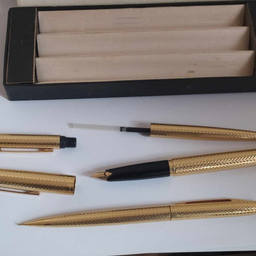 Swan Co Ltd Japan pen set new, gold plated with mechanical pencil and pen