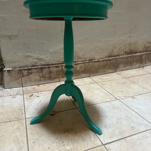 Vintage side table refurbished, classic style with retro influences