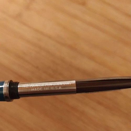 Vintage Parker 21 pen used, collectible green