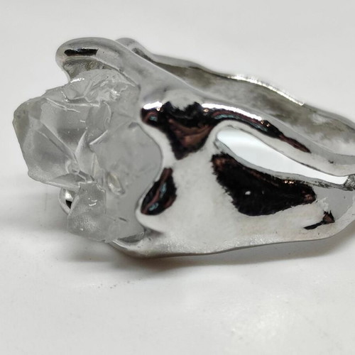 Ring with Raw Quartz Crystal Size 10 Like New, Silver Color