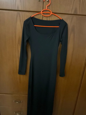 Μαύρο μακρύ φόρεμα στενό σαν καινούργιο Shein