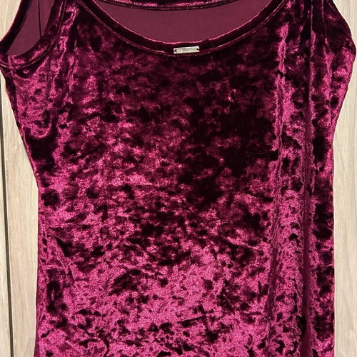 BSB velvet camisole top like new, burgundy color size M