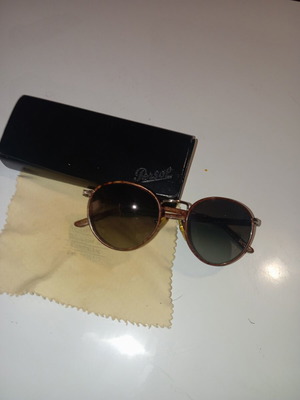 Persol unisex sunglasses like new, brown