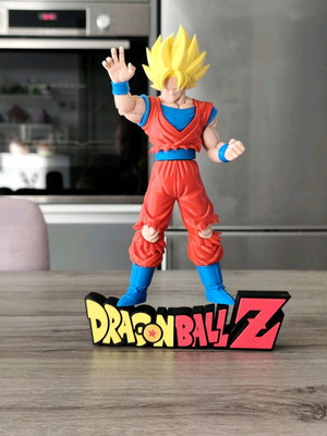 Συλλεκτική φιγούρα Goku Super Saiyan 3D εκτύπωση με custom βάση καινούργιο