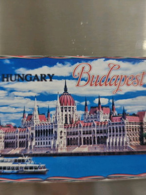 Magnet like new with Budapest image