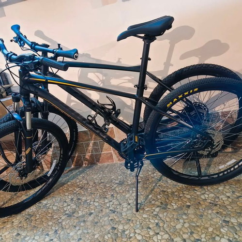 Specialized Pitch 27.5" L mountain bike new, disc brakes, suspension