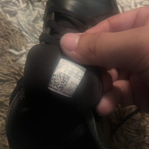 Adidas women's shoes size 39.5, black sports style