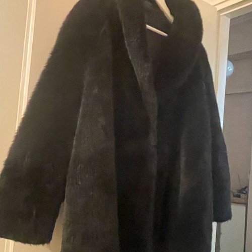 Faux fur coat black, like new, size XL & XXL