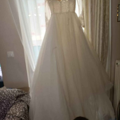 Wedding dress with train, size 42, white, worn once