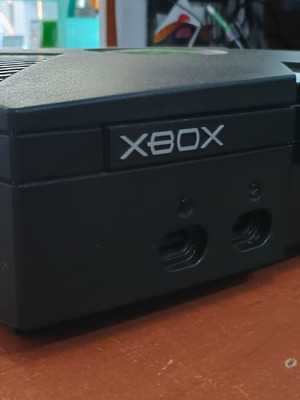 Xbox Original console like new with controller and cables