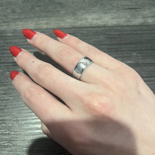 Silver ring like new in excellent condition