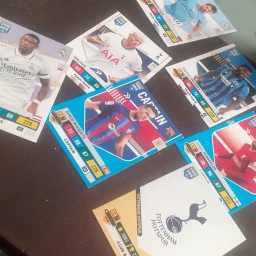 Football cards like new, full set