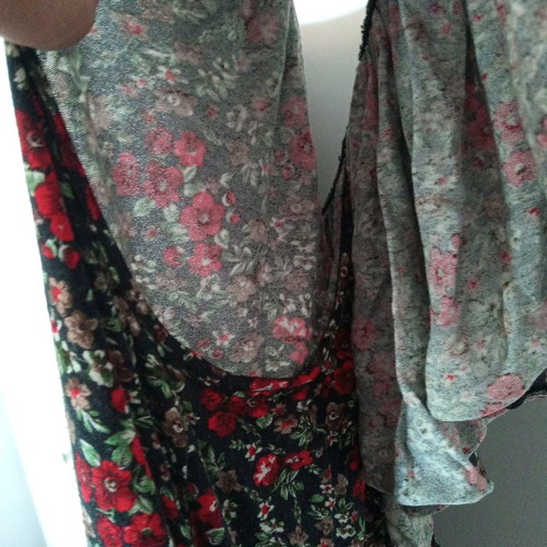 Garantie floral blouse no 3 with ruffles and elasticity