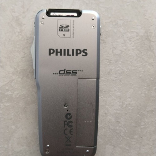 Philips LFH 9620 voice recorder with 4GB memory card and two cases