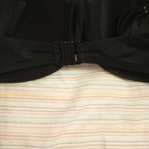 Swimsuit like new, black and multicolor, club neuf