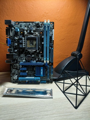 ASUS P8B75-M LX PLUS motherboard used with I/O shield