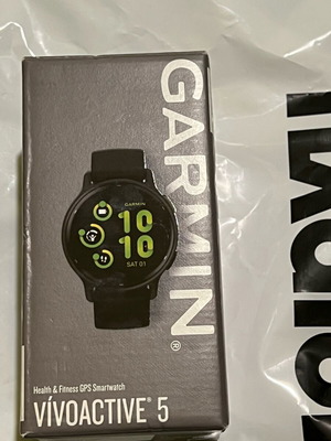 Garmin Vivoactive 5 aluminum smartwatch new, black 42mm, waterproof with heart rate monitor