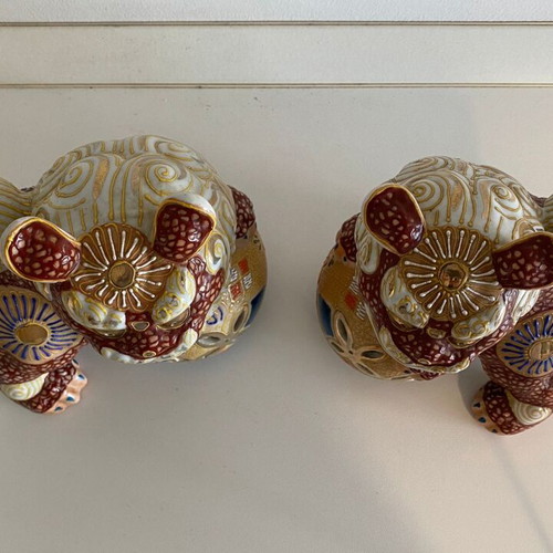 Japanese Foo Dogs porcelain pair like new, vintage decorative