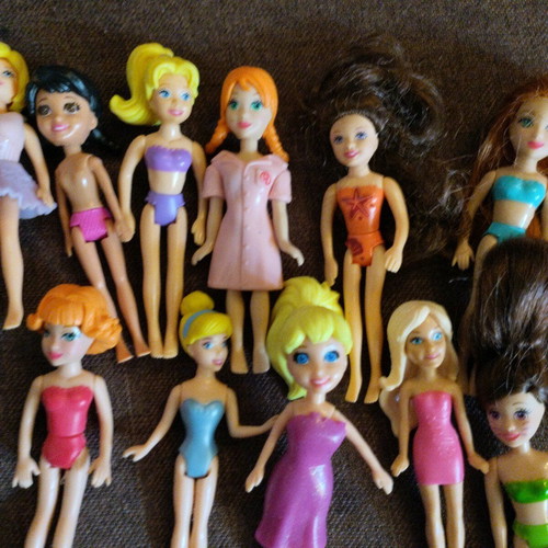 Polly Pocket collectible set used with accessories