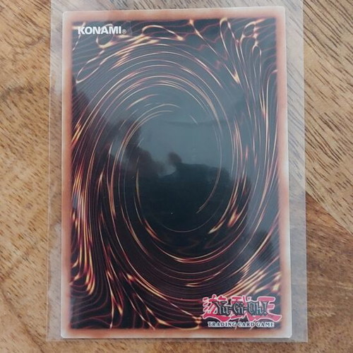Yu-Gi-Oh Card Satellite Synchron 1st Edition near mint with sleeve