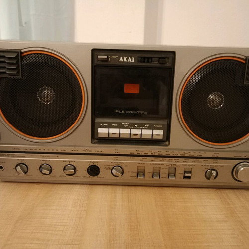 Akai AJ-495 boombox used, vintage collectible