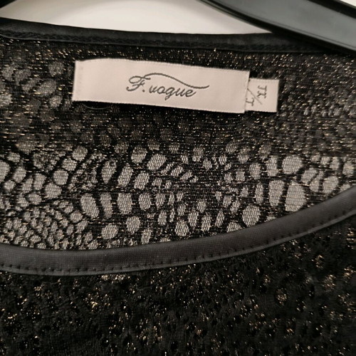 Black lace blouse like new, size S-M, Forever