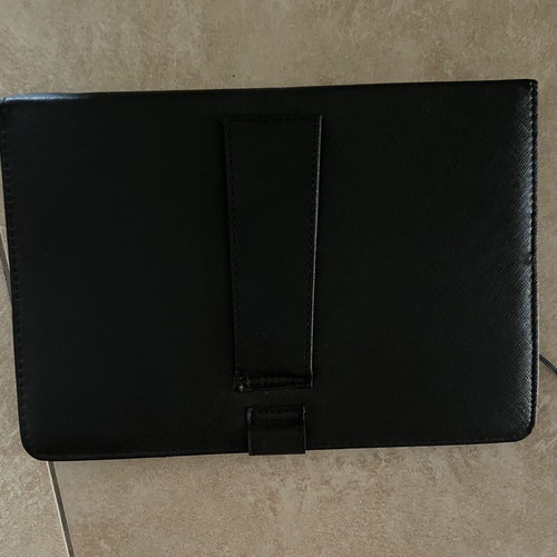 Tablet case universal 10" black with keyboard like new