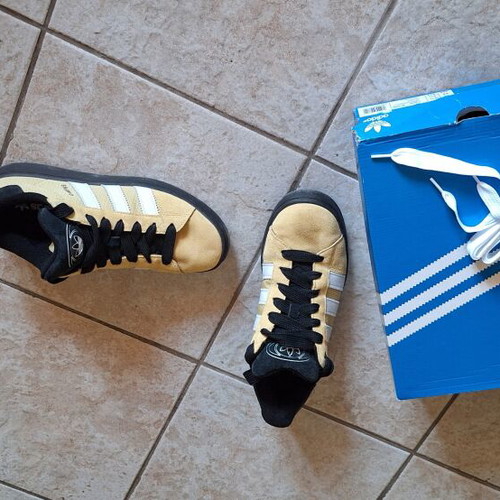 Adidas Campus 00s sneakers size 44 like new, yellow