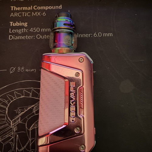 Eagis Legend 2 vape mod like new with 4 new batteries